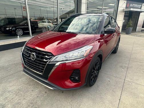2021 Nissan Kicks SR
