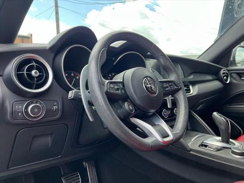 2022 Alfa Romeo Stelvio Sprint