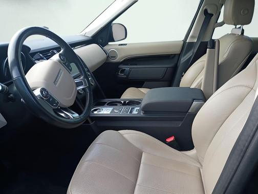 2018 Land Rover Discovery SE