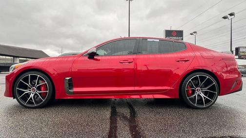 2022 Kia Stinger GT1