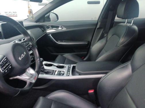 2022 Kia Stinger GT1