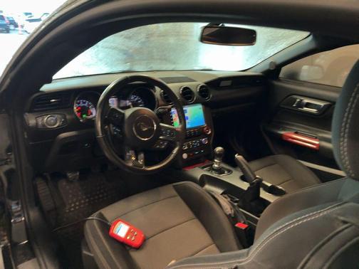 2017 Ford Mustang V6