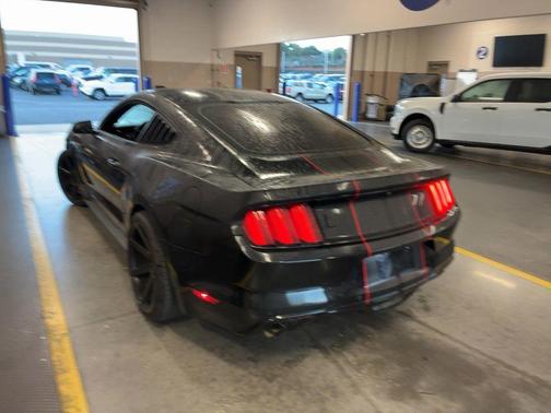 2017 Ford Mustang V6