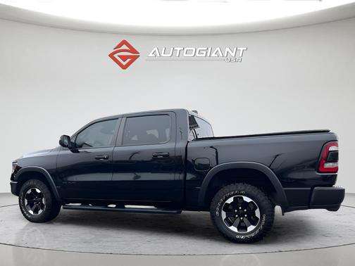Diamond Black Crystal Pearlcoat 2023 RAM 1500 Rebel