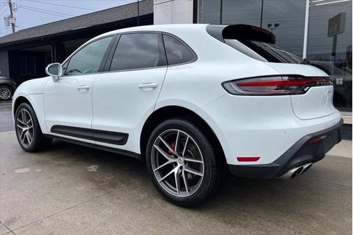2023 Porsche Macan Base