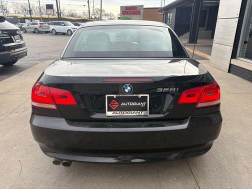 2009 BMW 328 i