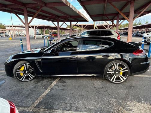 2014 Porsche Panamera 4