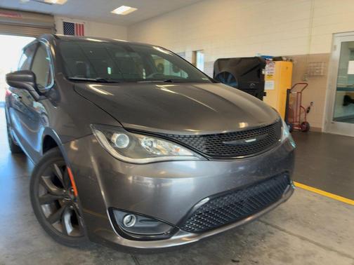 2018 Chrysler Pacifica Touring Plus