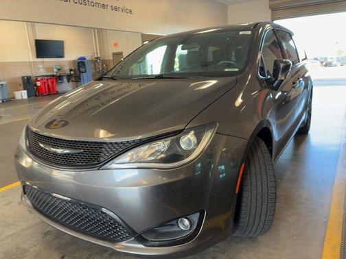 2018 Chrysler Pacifica Touring Plus