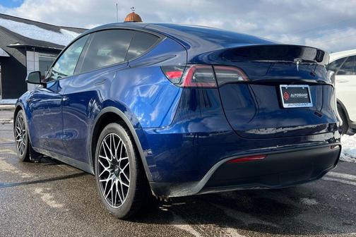 2021 Tesla Model Y Long Range Dual Motor All-Wheel Drive