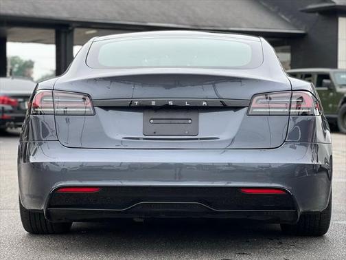 2023 Tesla Model S Base