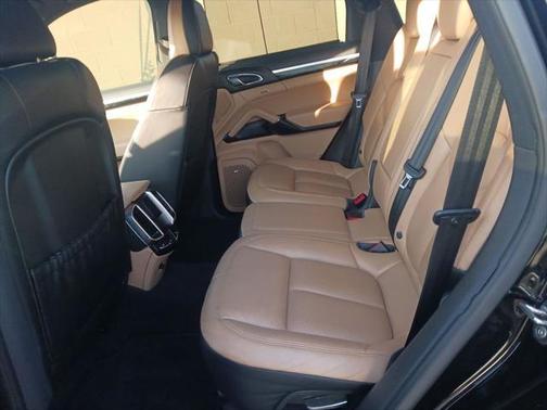 2016 Porsche Cayenne Base