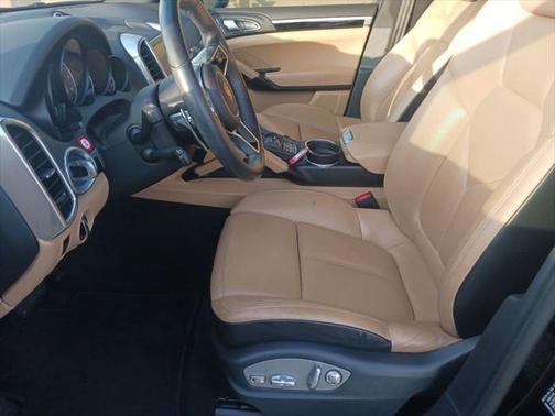 2016 Porsche Cayenne Base