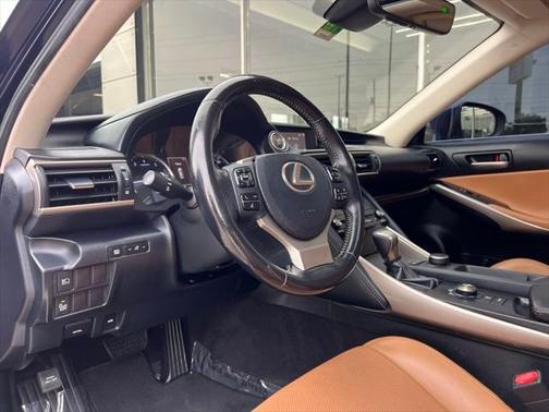2018 Lexus IS 300 Base