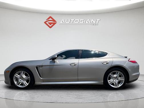 2010 Porsche Panamera 4S