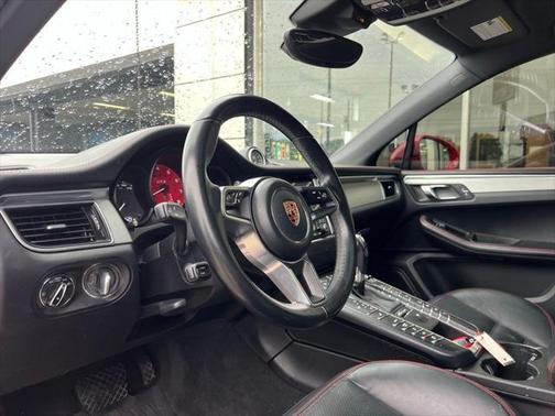 2017 Porsche Macan GTS