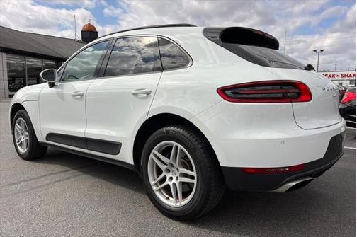 2018 Porsche Macan Base