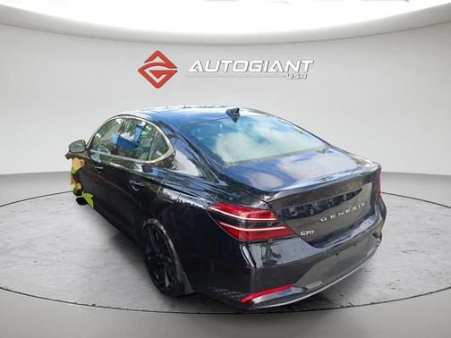 2023 Genesis G70 2.0T RWD