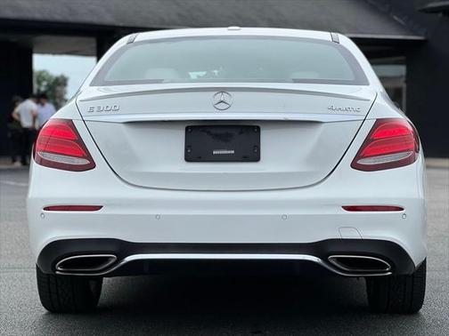 2017 Mercedes-Benz E-Class 4MATIC