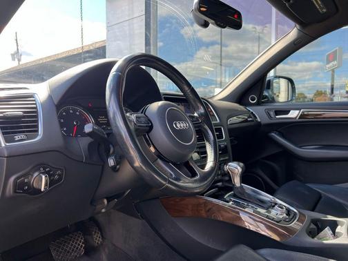 2016 Audi Q5 2.0T Premium Plus