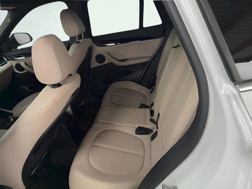 White Metallic 2022 BMW X1 sDrive28i