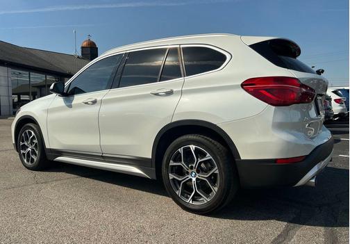 White Metallic 2022 BMW X1 sDrive28i