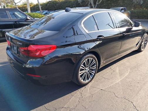 2020 BMW 530 530i