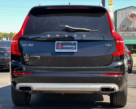 2017 Volvo XC90 T6 Momentum