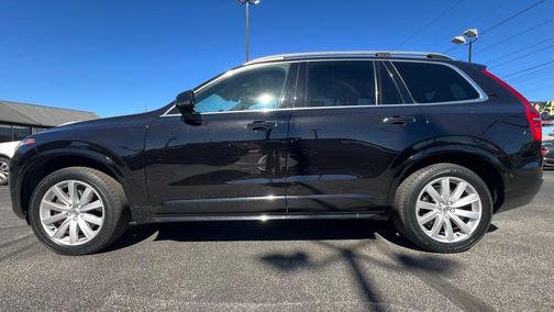 2017 Volvo XC90 T6 Momentum