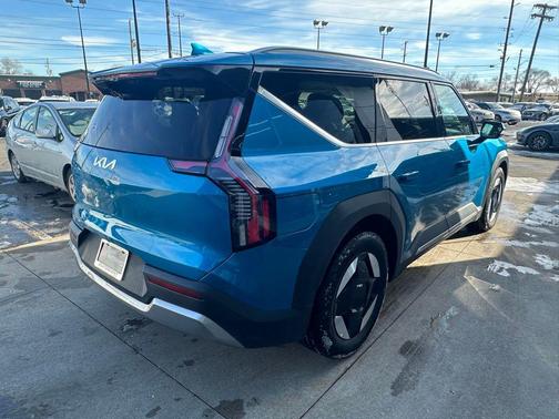 2025 Kia EV9 Wind