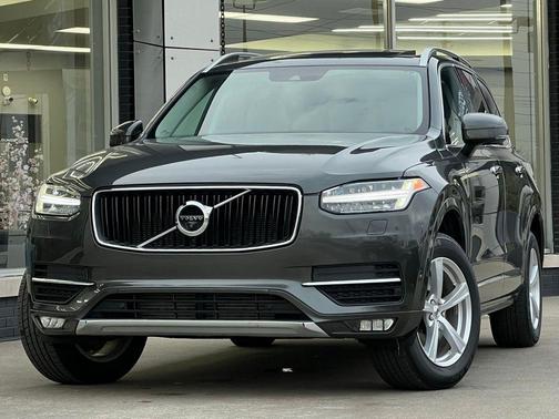 2018 Volvo XC90 T5 Momentum