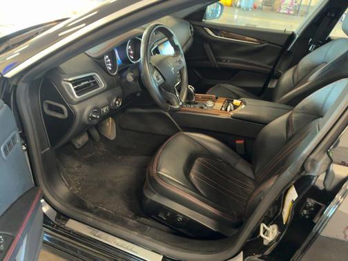 2017 Maserati Ghibli Base