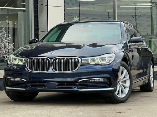 2016 BMW 740 740i