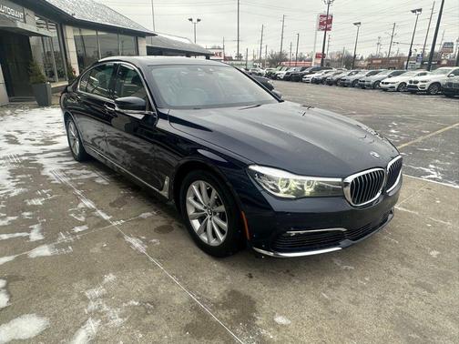 2016 BMW 740 740i