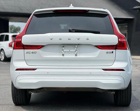 2022 Volvo XC60 B5 Momentum