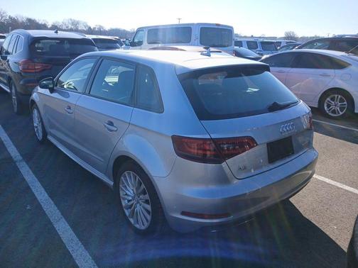 2016 Audi A3 e-tron 1.4T Premium