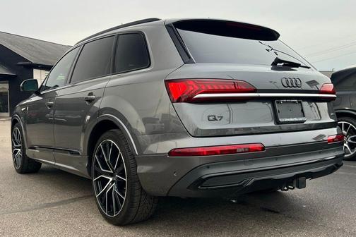 2021 Audi Q7 55 Prestige