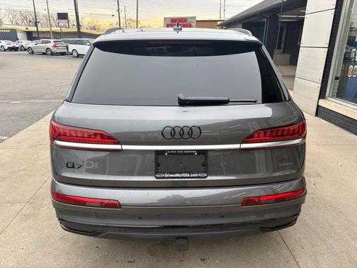 2021 Audi Q7 55 Prestige