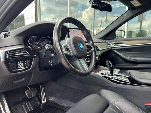 2022 BMW 530e Base