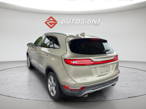 Palladium White Gold Metallic 2017 Lincoln MKC Premiere