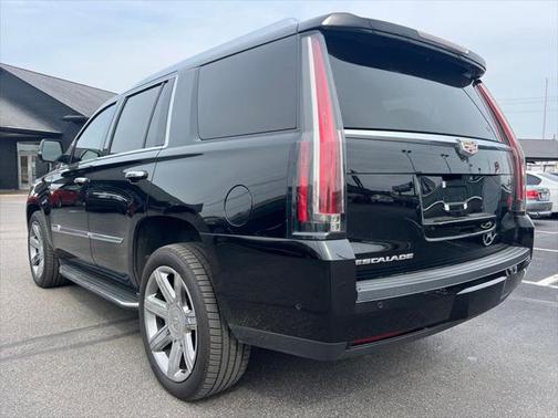 2018 Cadillac Escalade Luxury