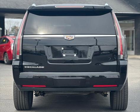 2018 Cadillac Escalade Luxury