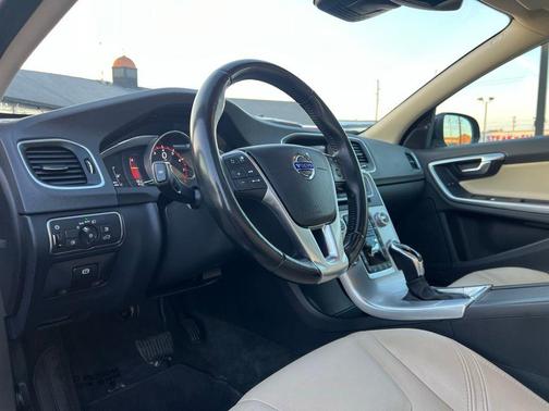 2018 Volvo S60 Inscription T5 Platinum