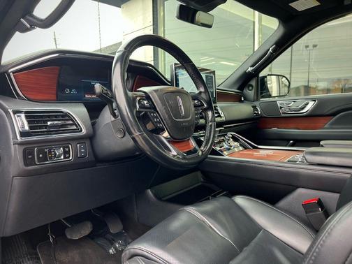 2023 Lincoln Navigator Standard L
