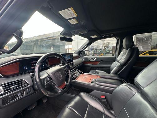 2023 Lincoln Navigator Standard L