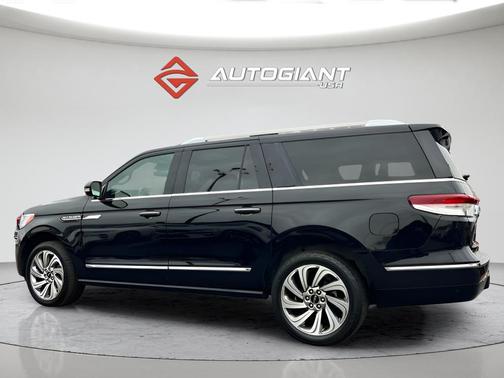 2023 Lincoln Navigator Standard L