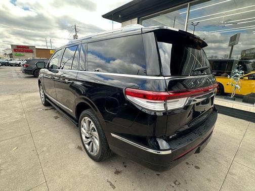 2023 Lincoln Navigator Standard L