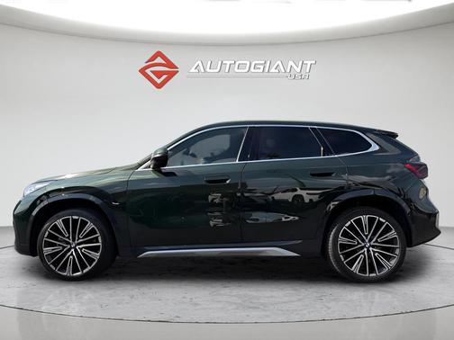 San Remo Green Metallic 2025 BMW X1 xDrive28i