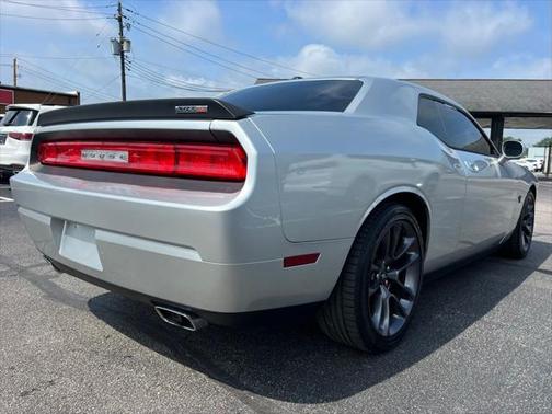 2008 Dodge Challenger SRT8