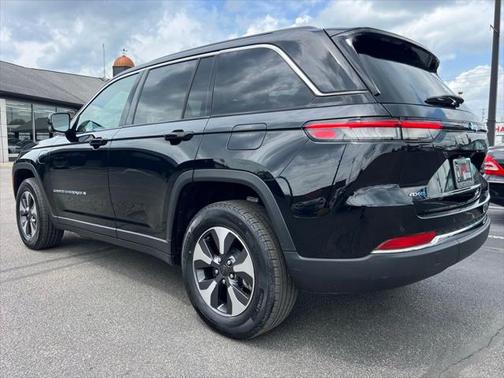 2023 Jeep Grand Cherokee 4xe Base